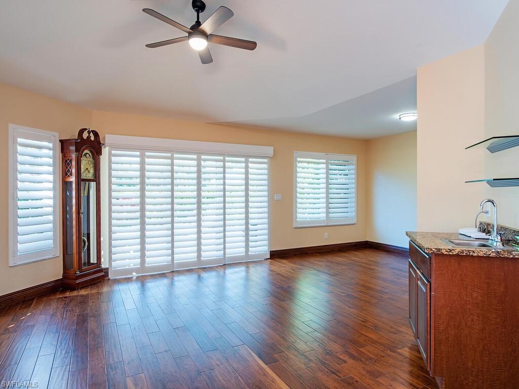 808 Rue de Ville # 35