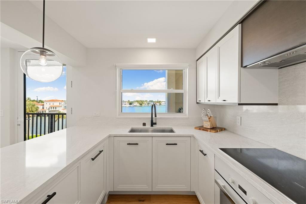 3500 Gulf Shore BLVD N 406