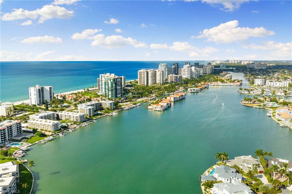 3500 Gulf Shore BLVD N 406