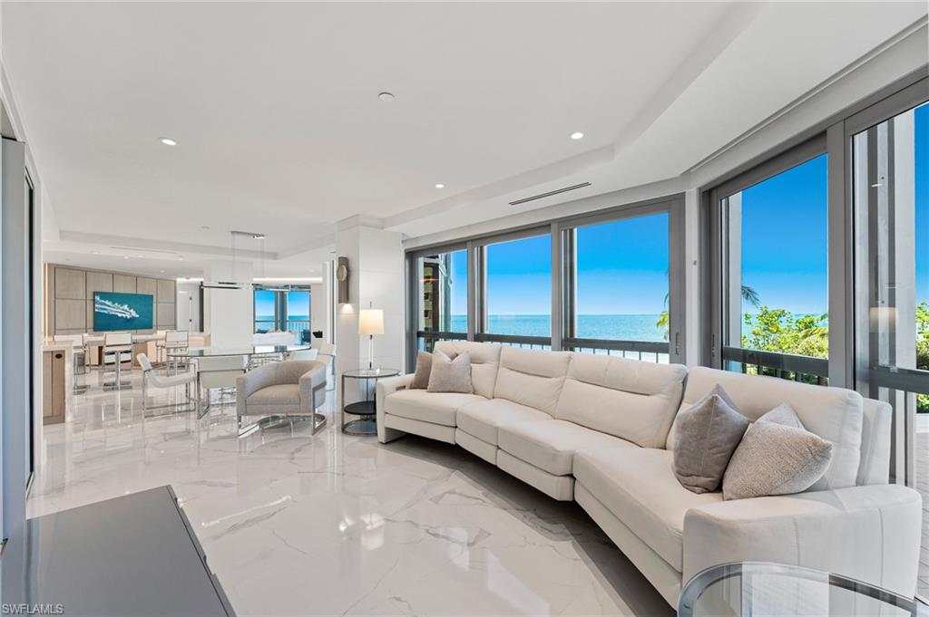 4951 Gulf Shore BLVD N 103