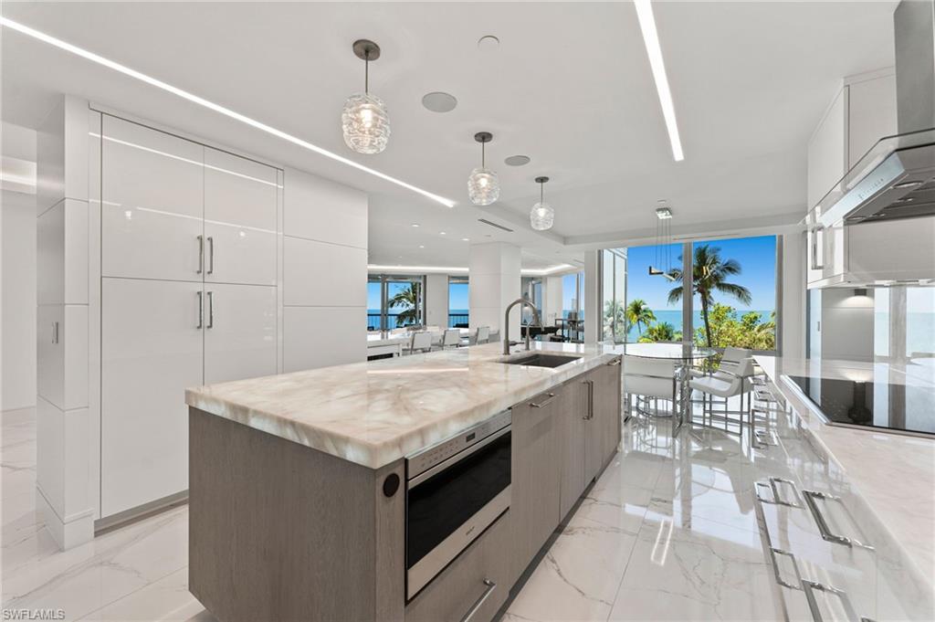 4951 Gulf Shore BLVD N 103