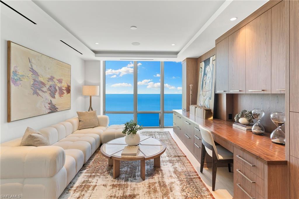 4951 Gulf Shore BLVD N PH-502