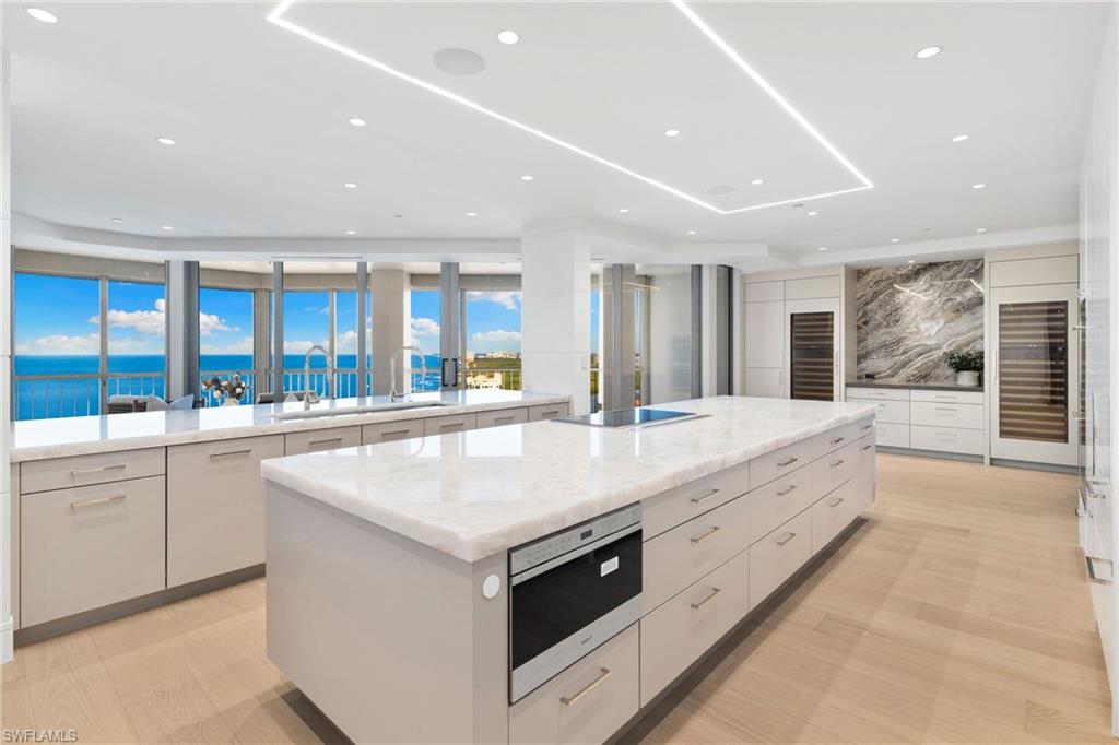 4951 Gulf Shore BLVD N PH-502