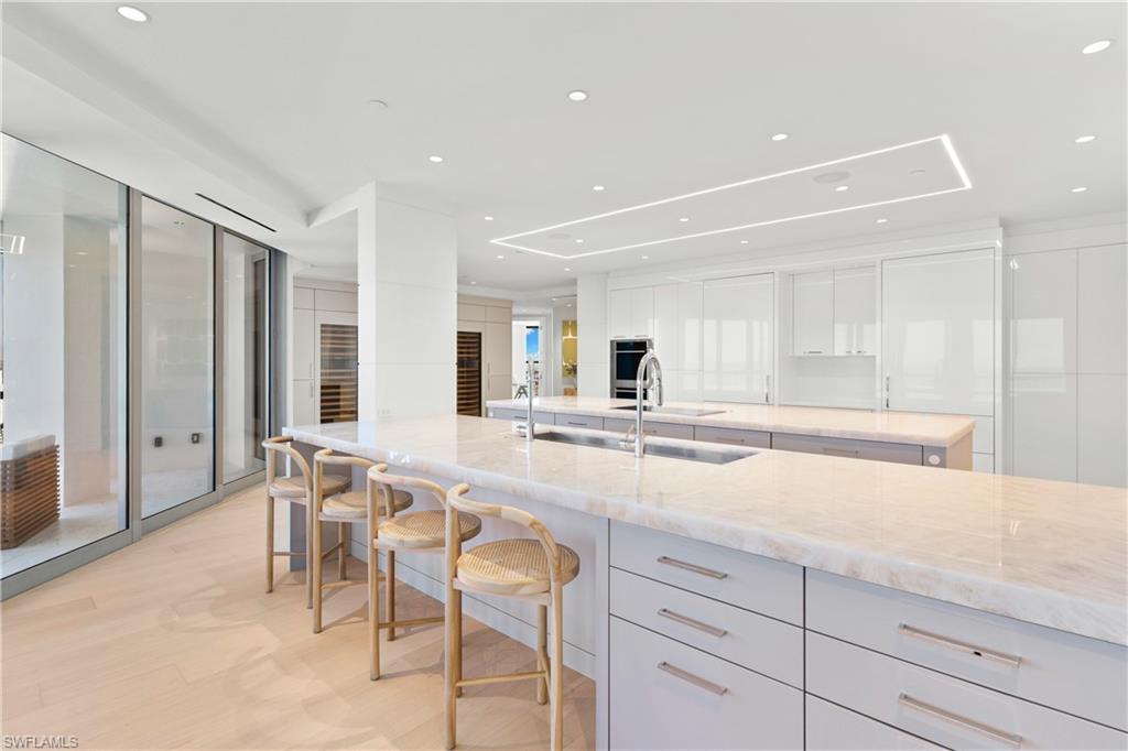 4951 Gulf Shore BLVD N PH-502