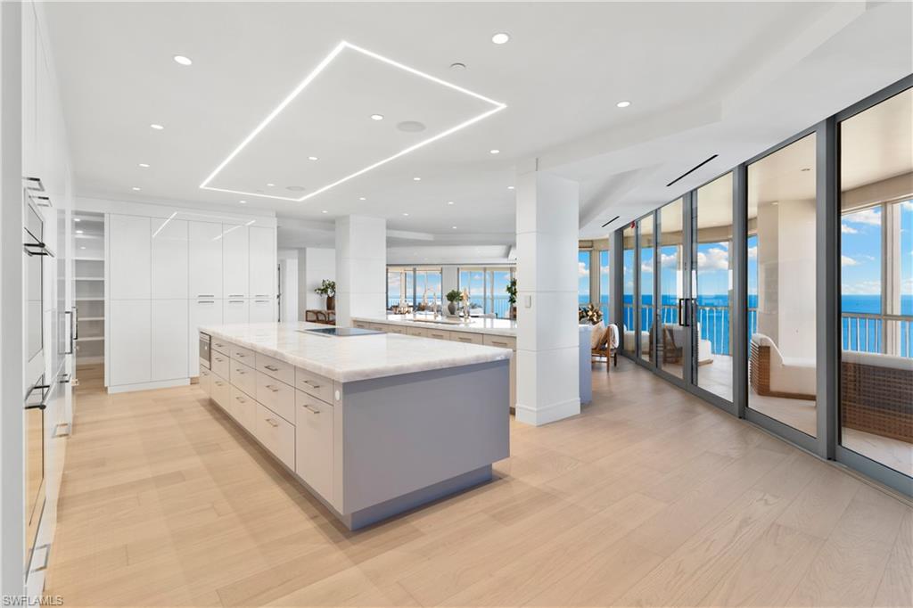4951 Gulf Shore BLVD N PH-502