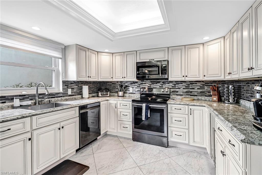 185 Cypress WAY E # 106 Unit: A-106