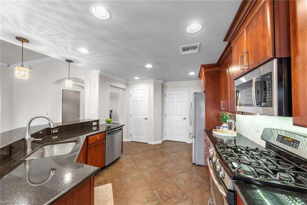 9308 La Bianco ST