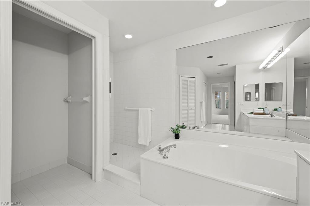 8291 Grand Palm DR 2