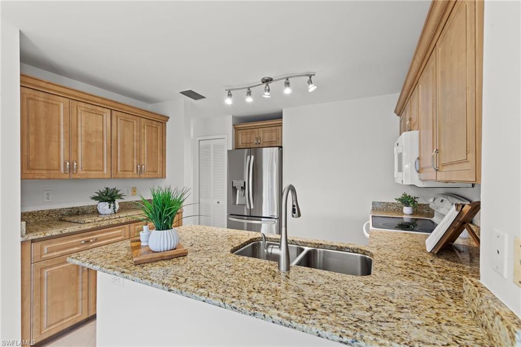 8291 Grand Palm DR 2