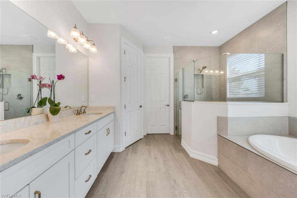 28041 Captiva Shell LOOP