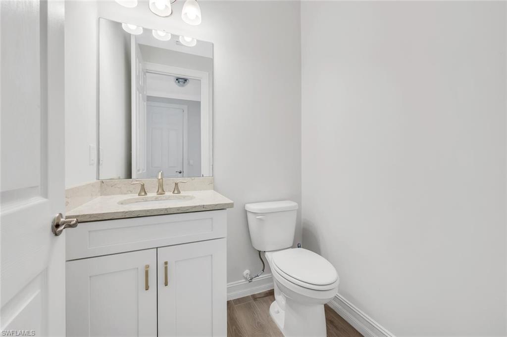 28041 Captiva Shell LOOP