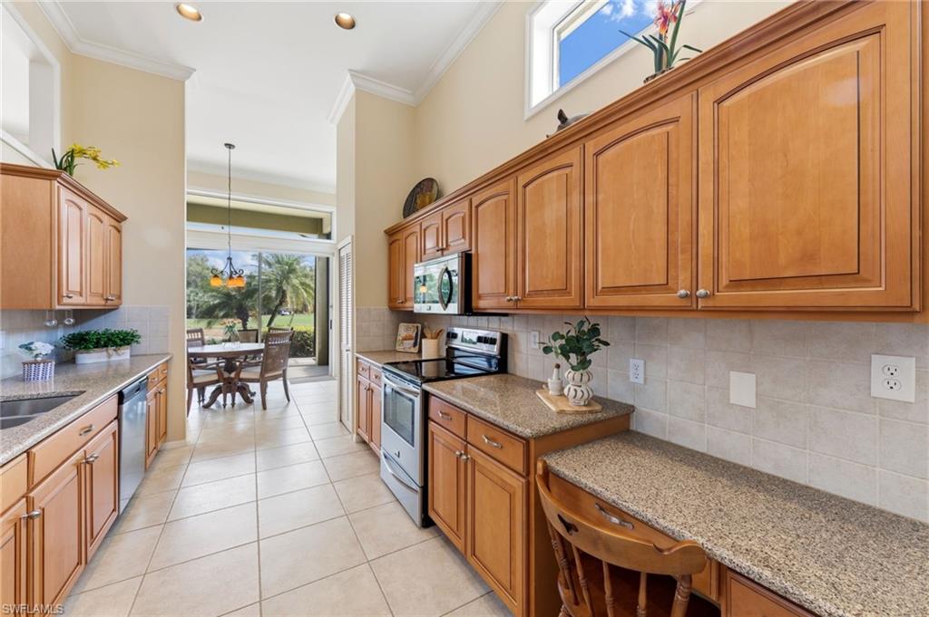 19427 Silver Oak DR