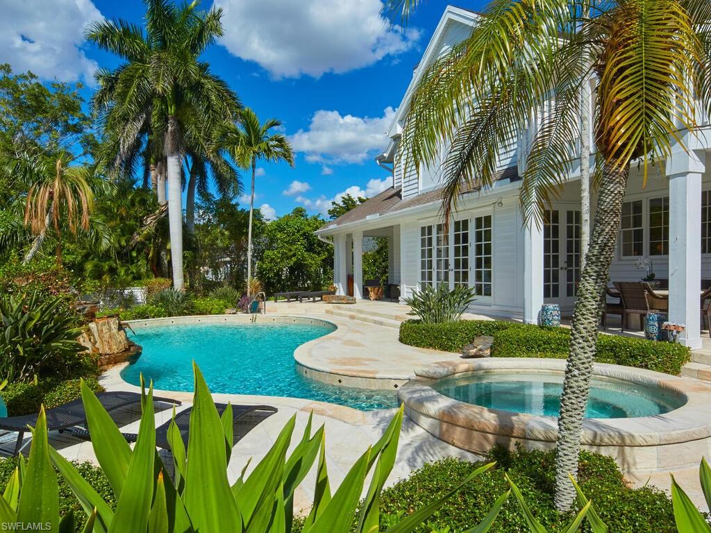 2750 Treasure LN