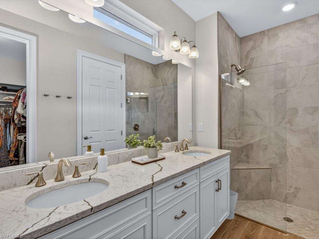 28302 Captiva Shell LOOP