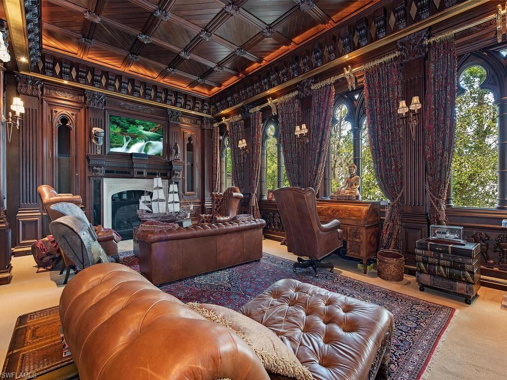 3200 Green Dolphin LN