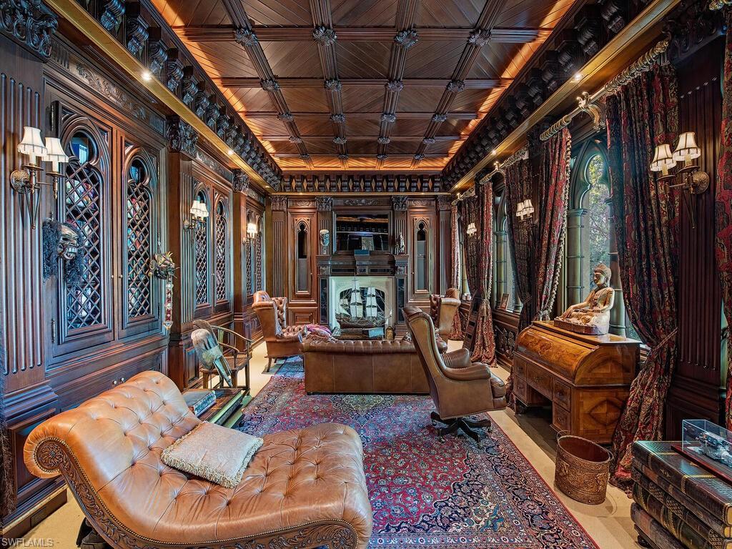 3200 Green Dolphin LN