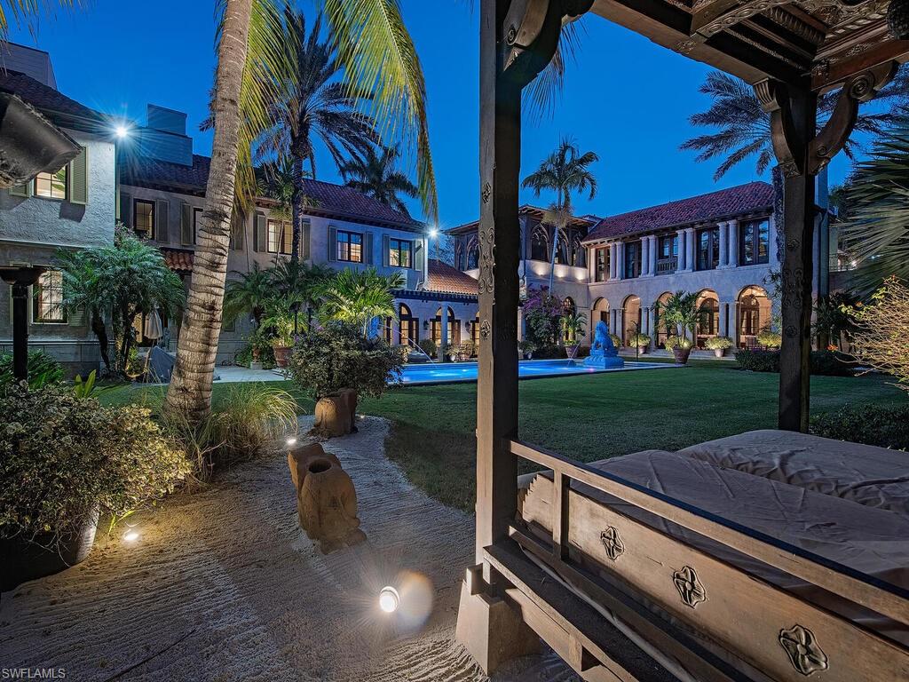 3200 Green Dolphin LN