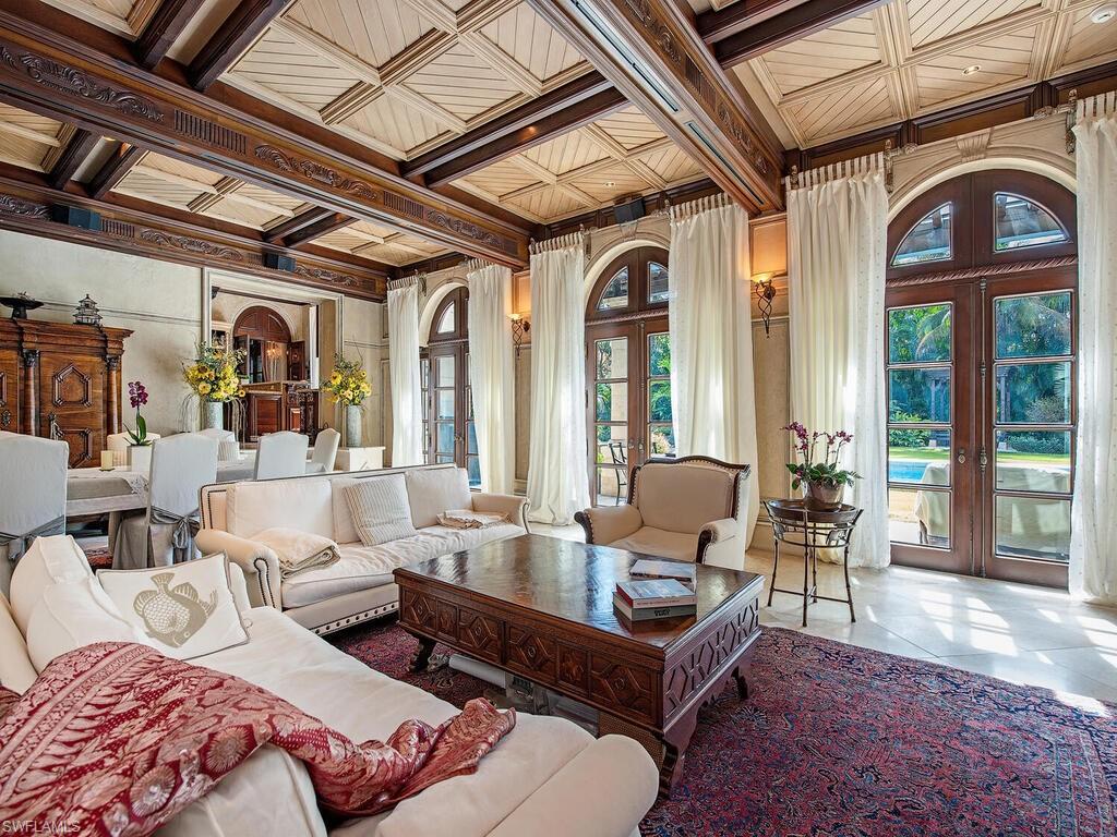 3200 Green Dolphin LN