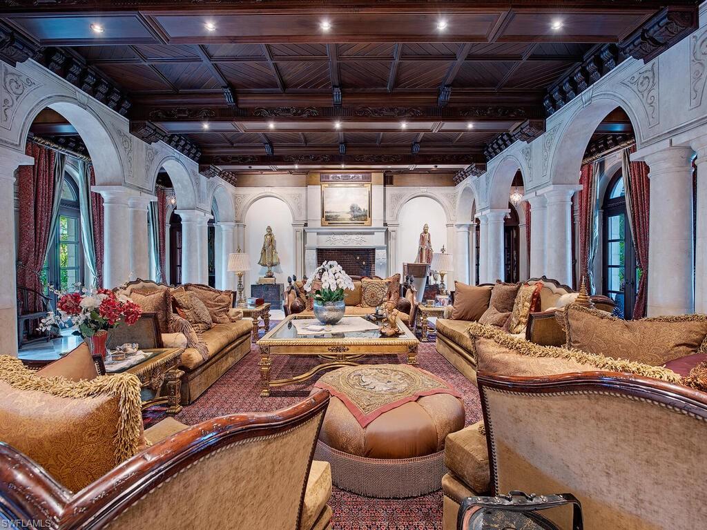 3200 Green Dolphin LN