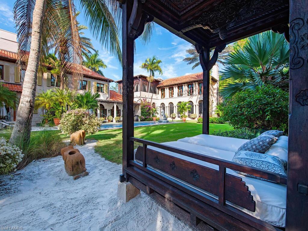 3200 Green Dolphin LN