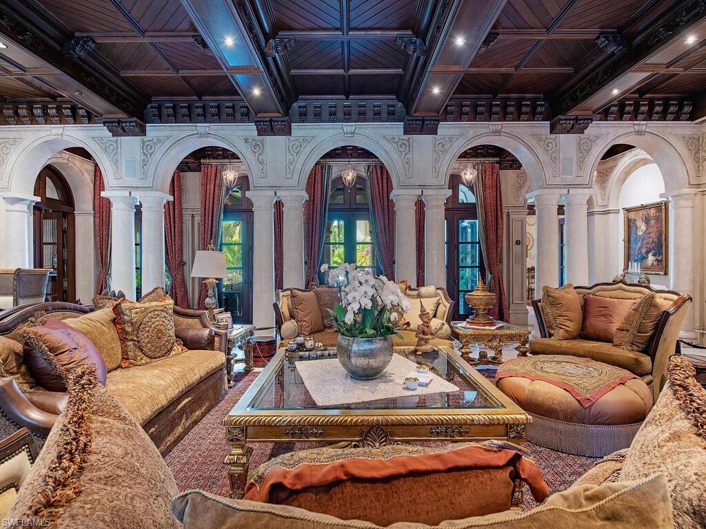 3200 Green Dolphin LN