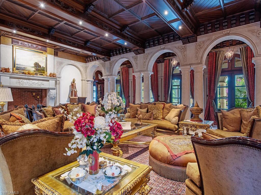 3200 Green Dolphin LN