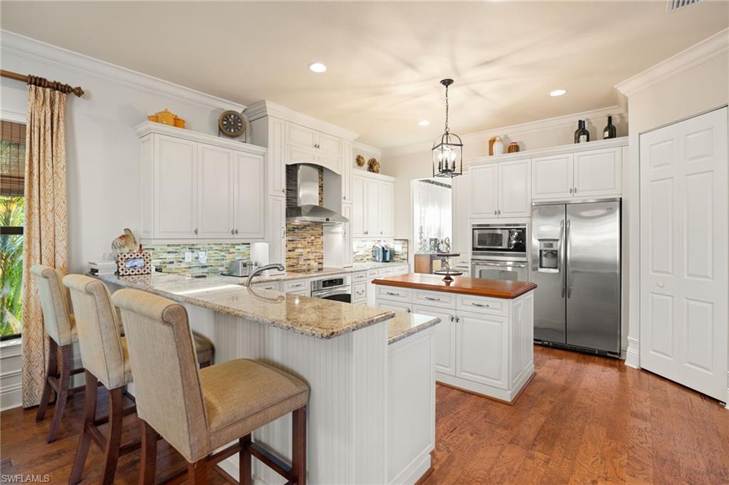 3633 Santaren CT