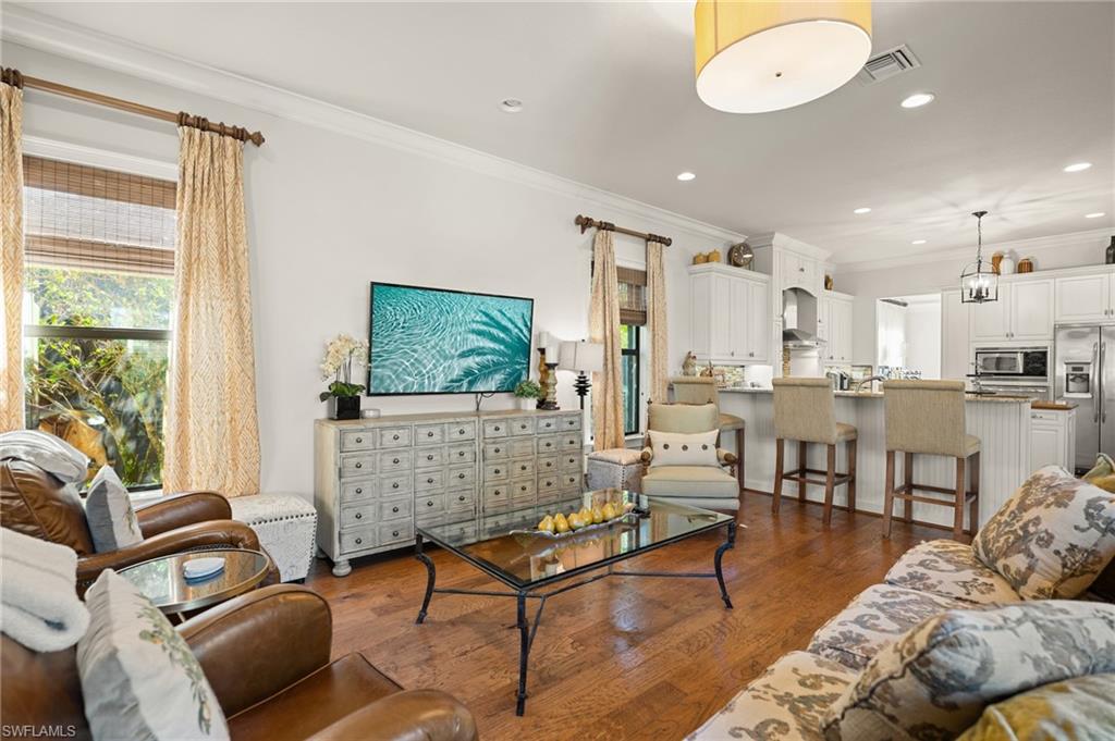 3633 Santaren CT