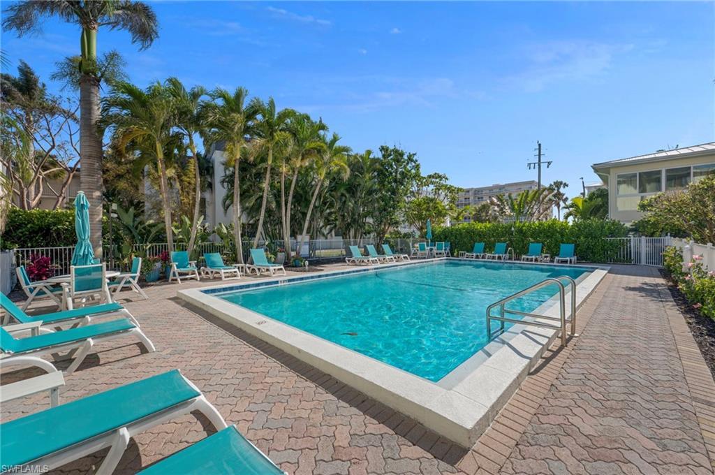 1950 Gulf Shore BLVD N 110