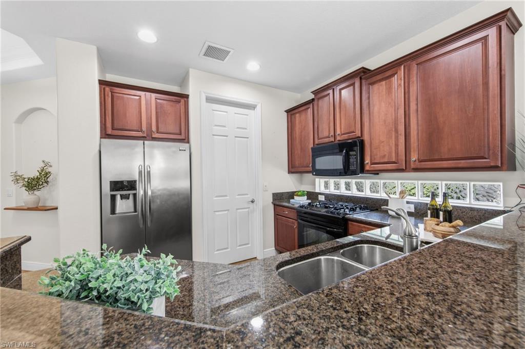 9213 Astonia WAY