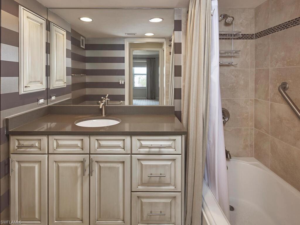 3003 Gulf Shore BLVD N 604