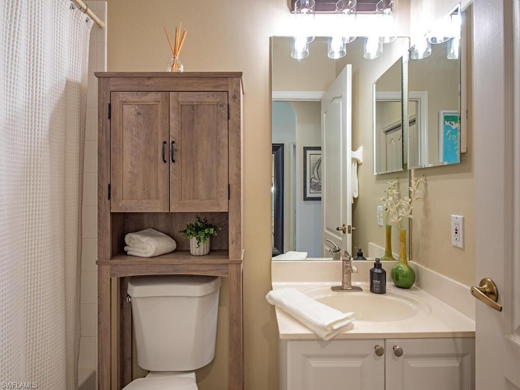 2880 Cypress Trace CIR 202