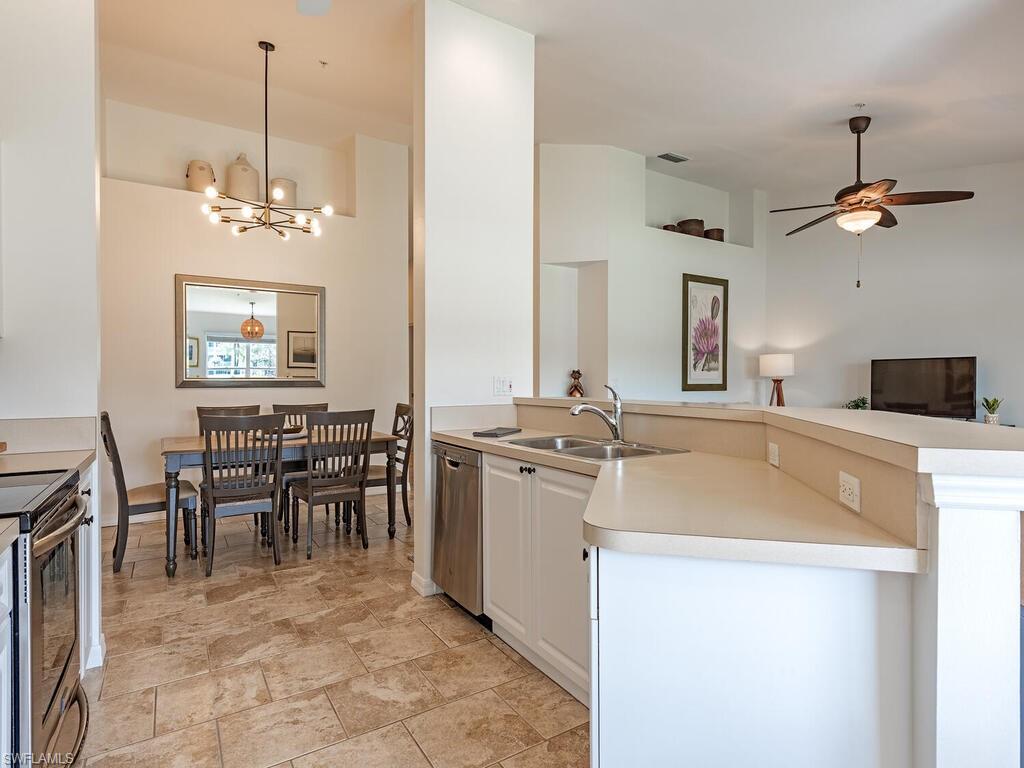 2880 Cypress Trace CIR 202