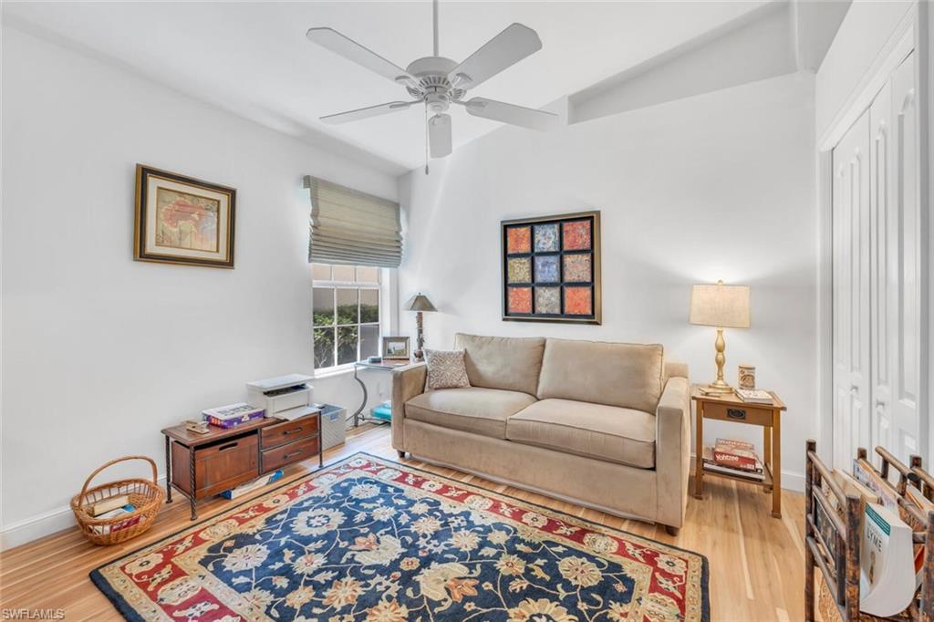 1562 Weybridge CIR 31