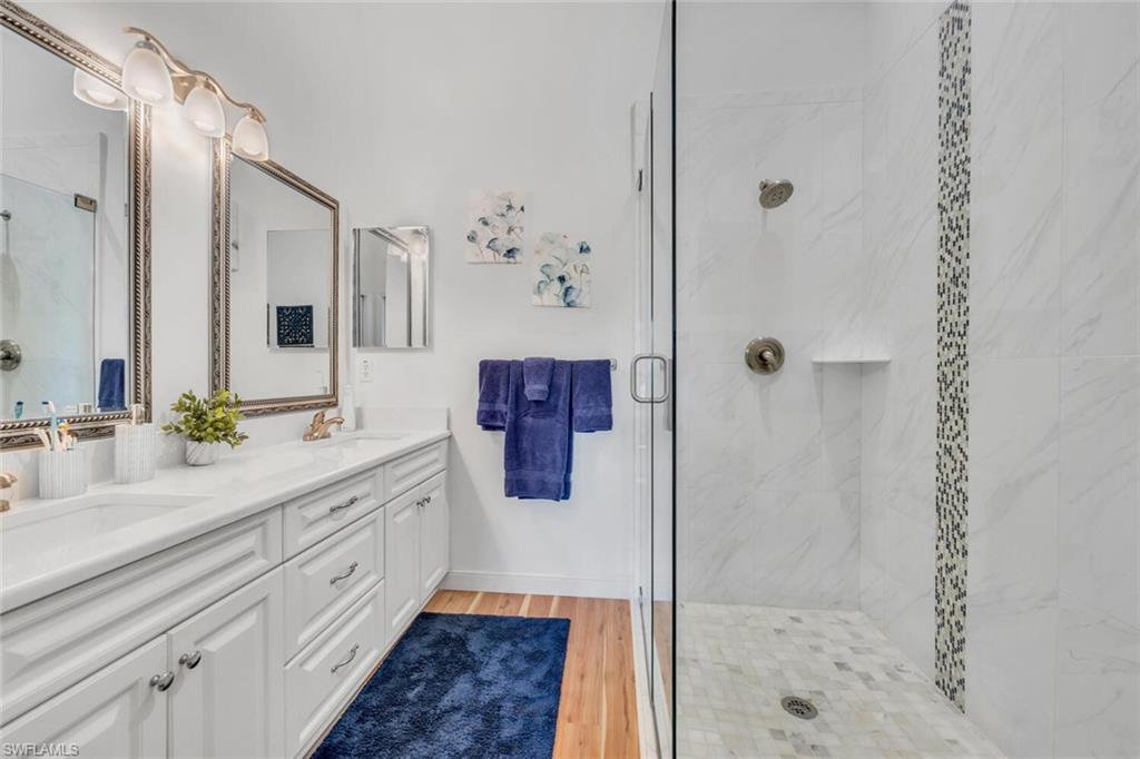 1562 Weybridge CIR 31
