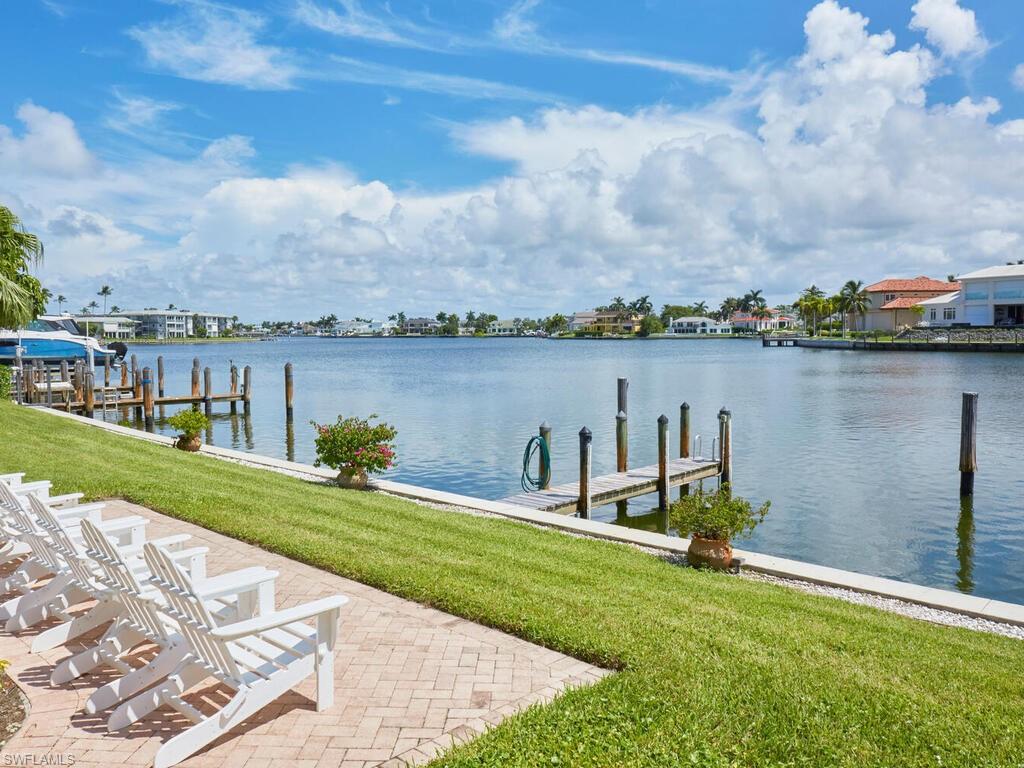 3070 Gulf Shore BLVD N 209