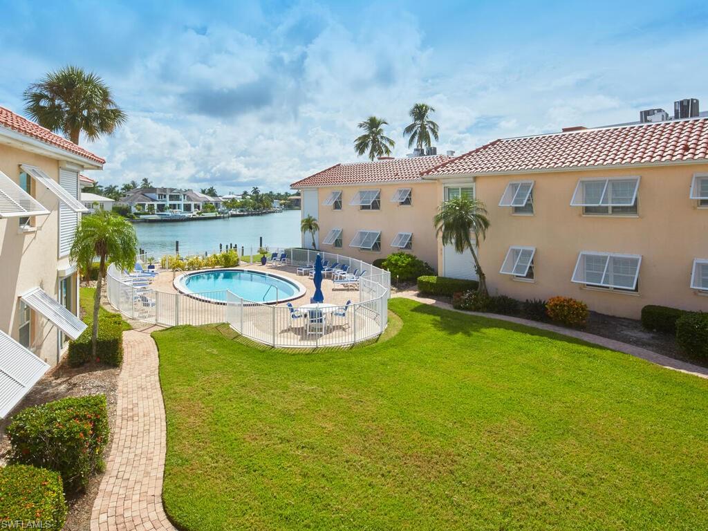 3070 Gulf Shore BLVD N 209