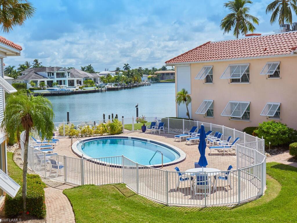 3070 Gulf Shore BLVD N 209