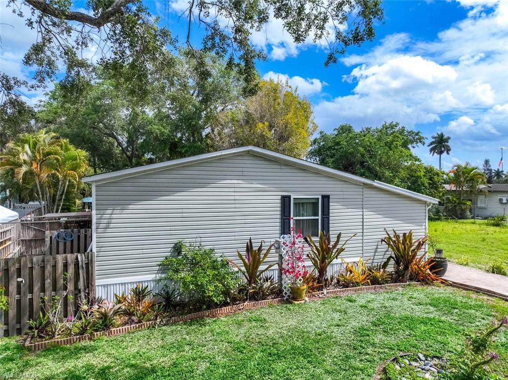 1229 Skyline DR