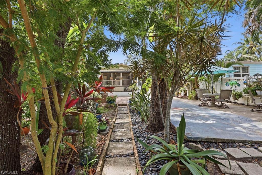 1229 Skyline DR