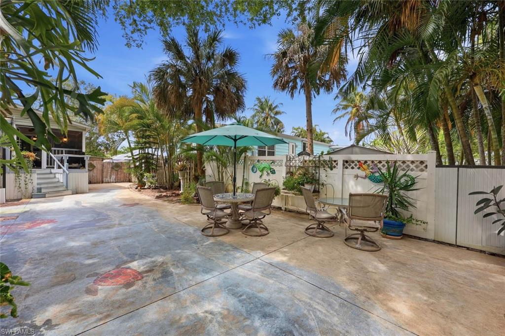 1229 Skyline DR