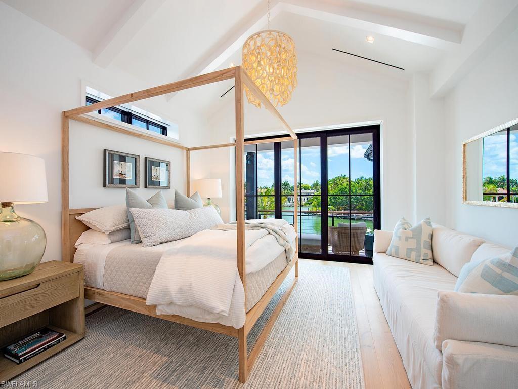 3040 Fort Charles DR