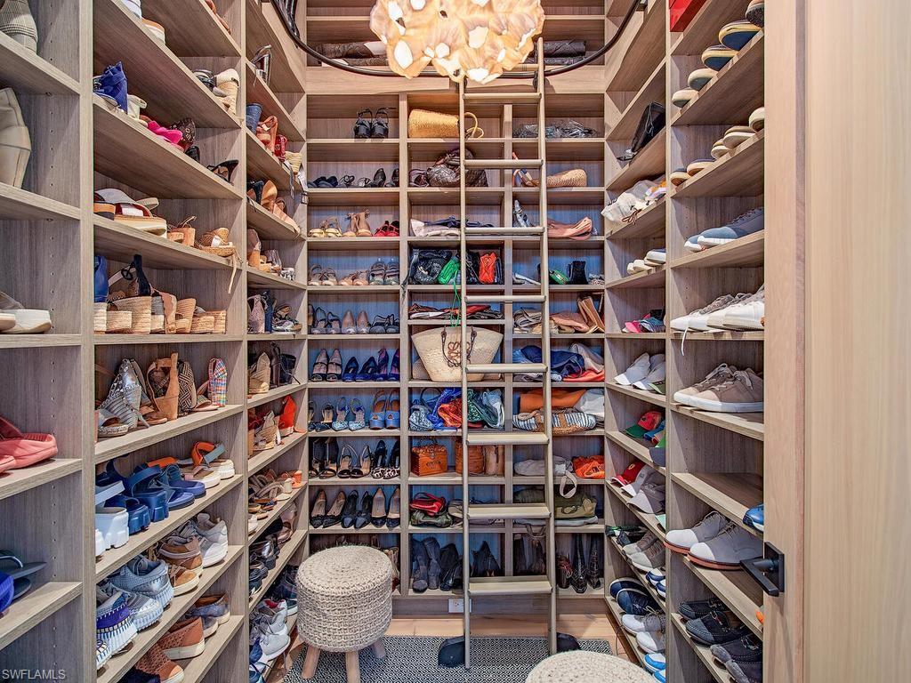 3040 Fort Charles DR