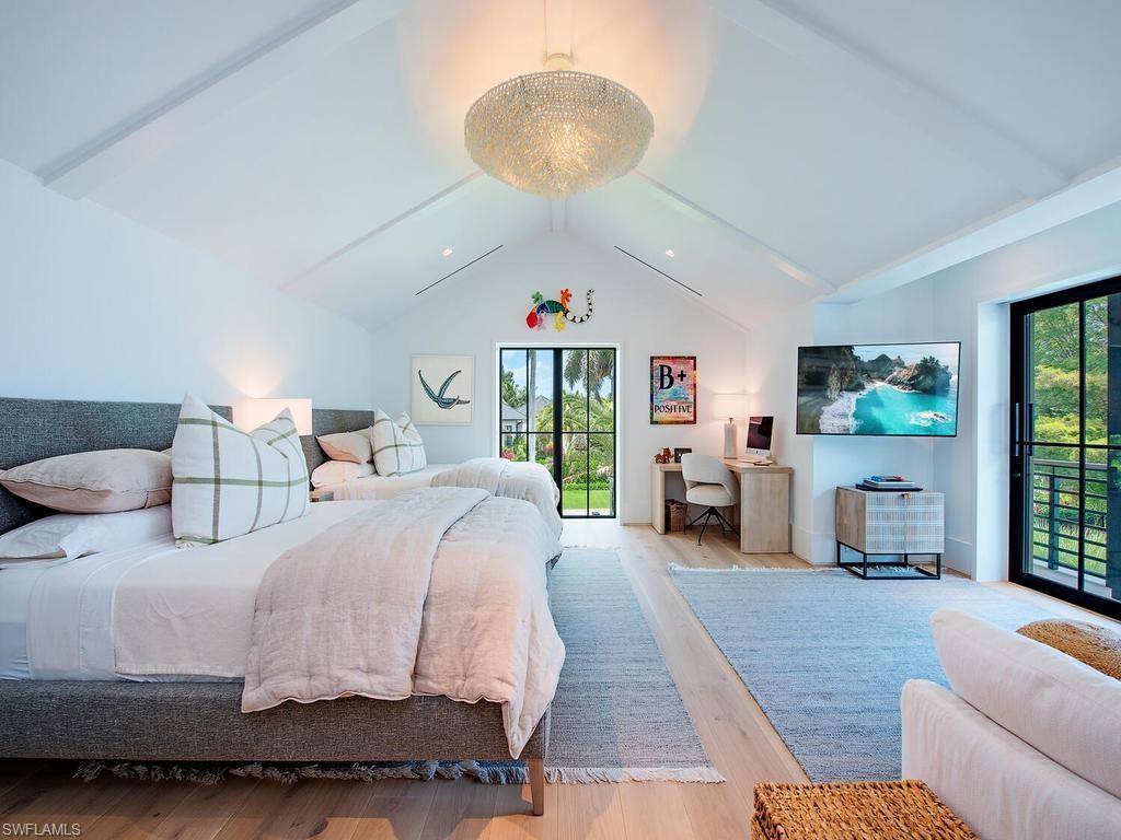 3040 Fort Charles DR