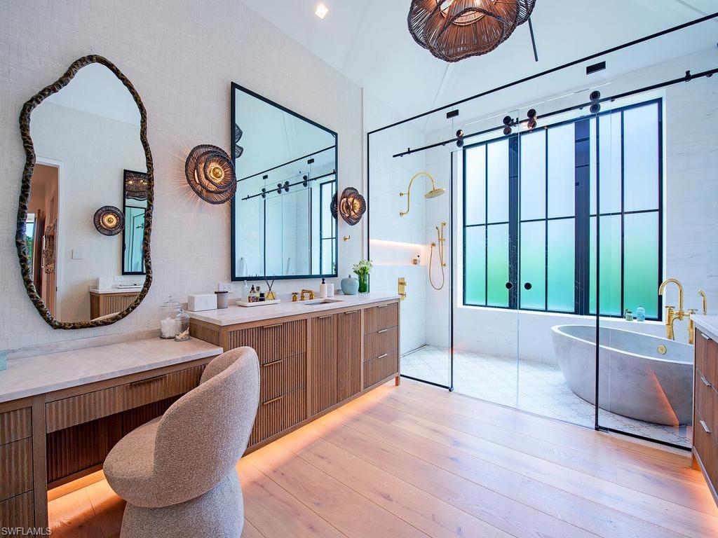 3040 Fort Charles DR