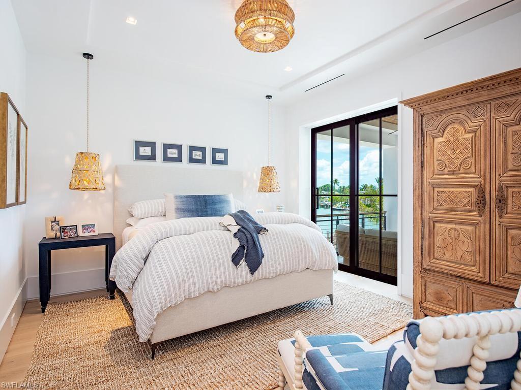 3040 Fort Charles DR