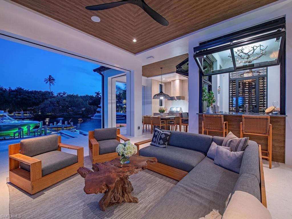 3040 Fort Charles DR