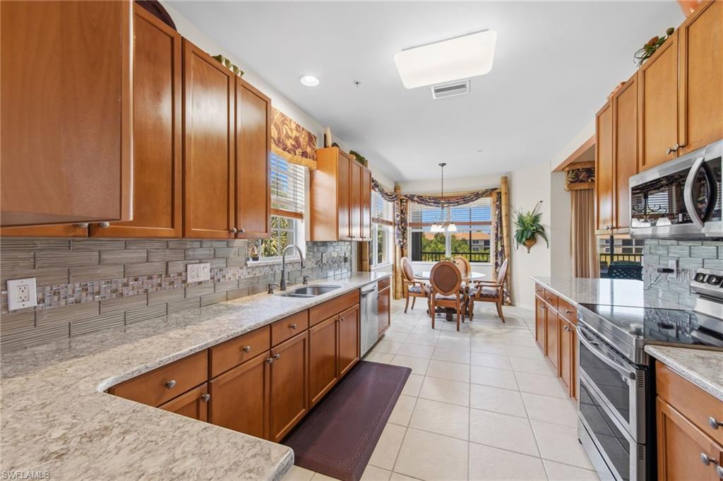 7090 Bay Woods Lake CT 201