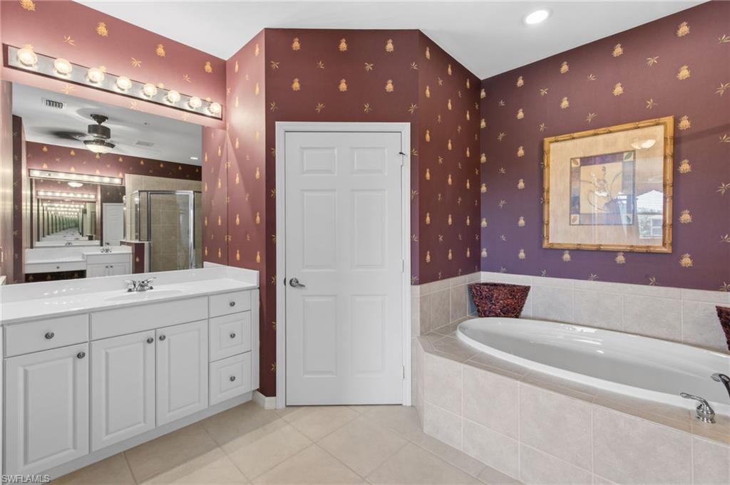7090 Bay Woods Lake CT 201