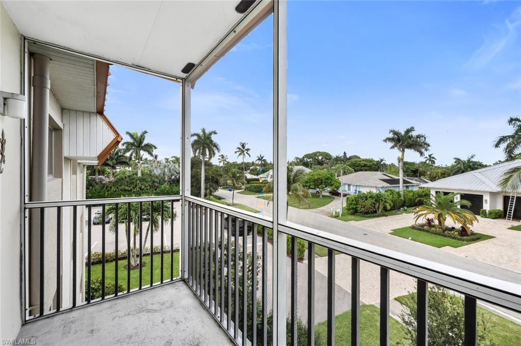 1100 Gulf Shore BLVD N 312